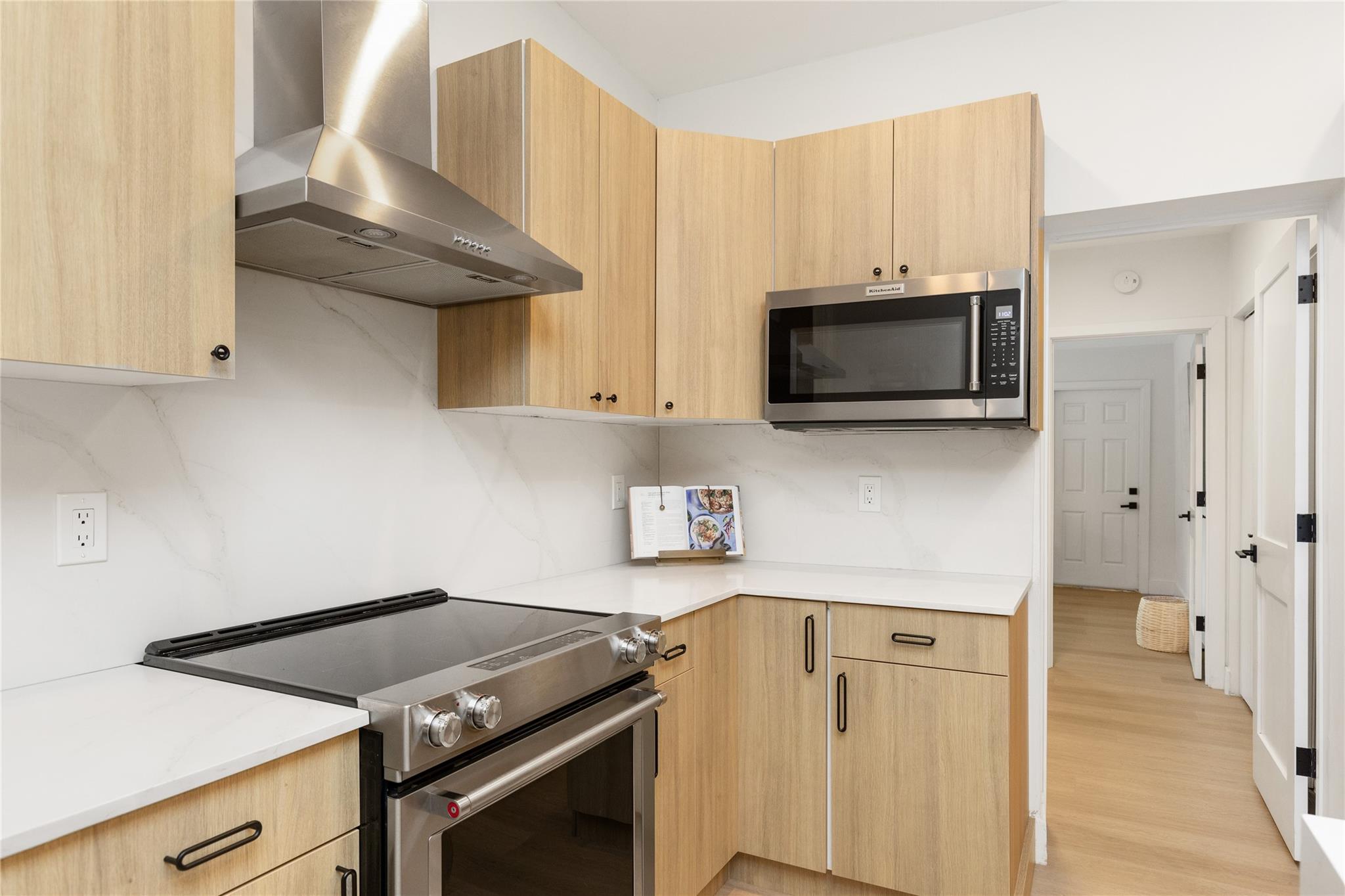 Golf View Heights 32-30 B - Residential