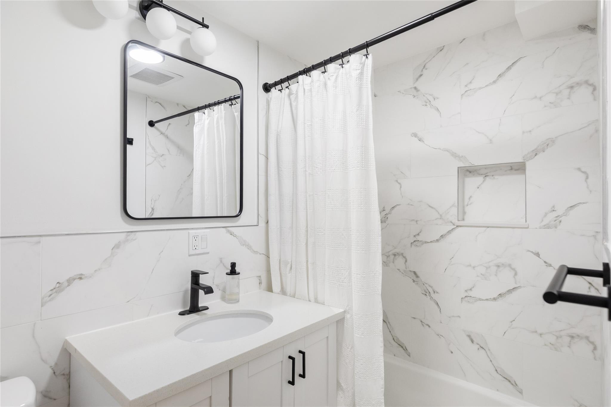 Golf View Heights 32-30 B - Residential