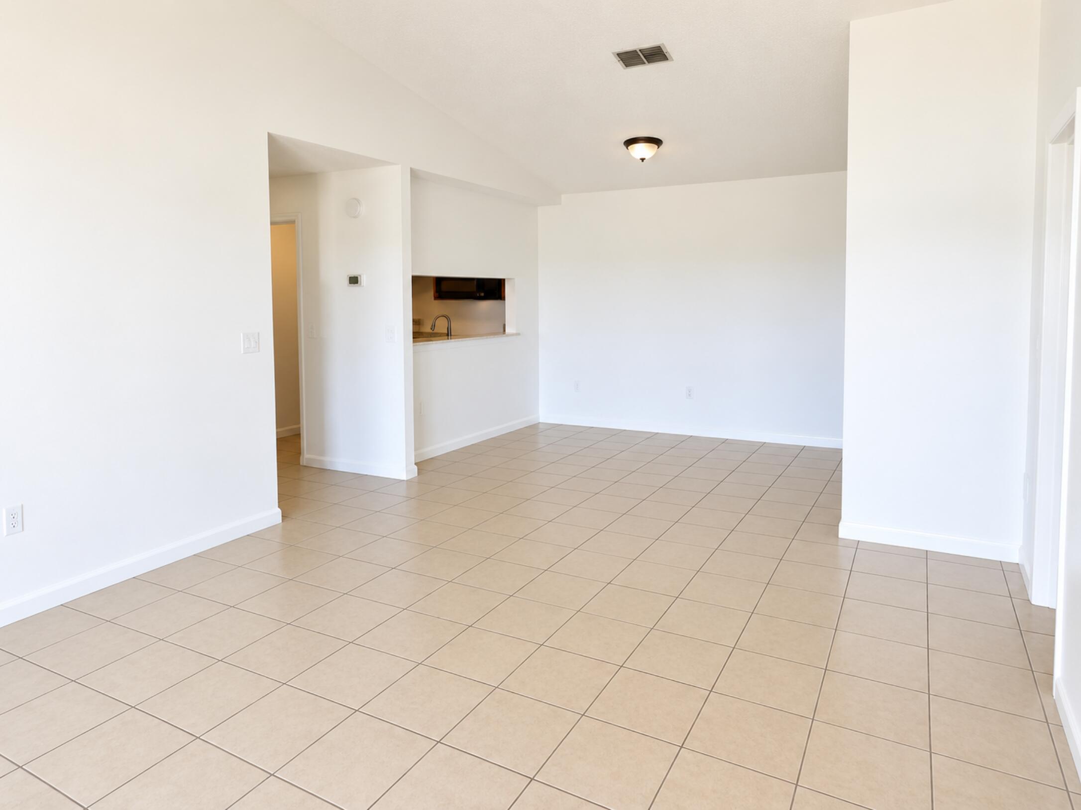 5220 VIA HACIENDA Circle #212