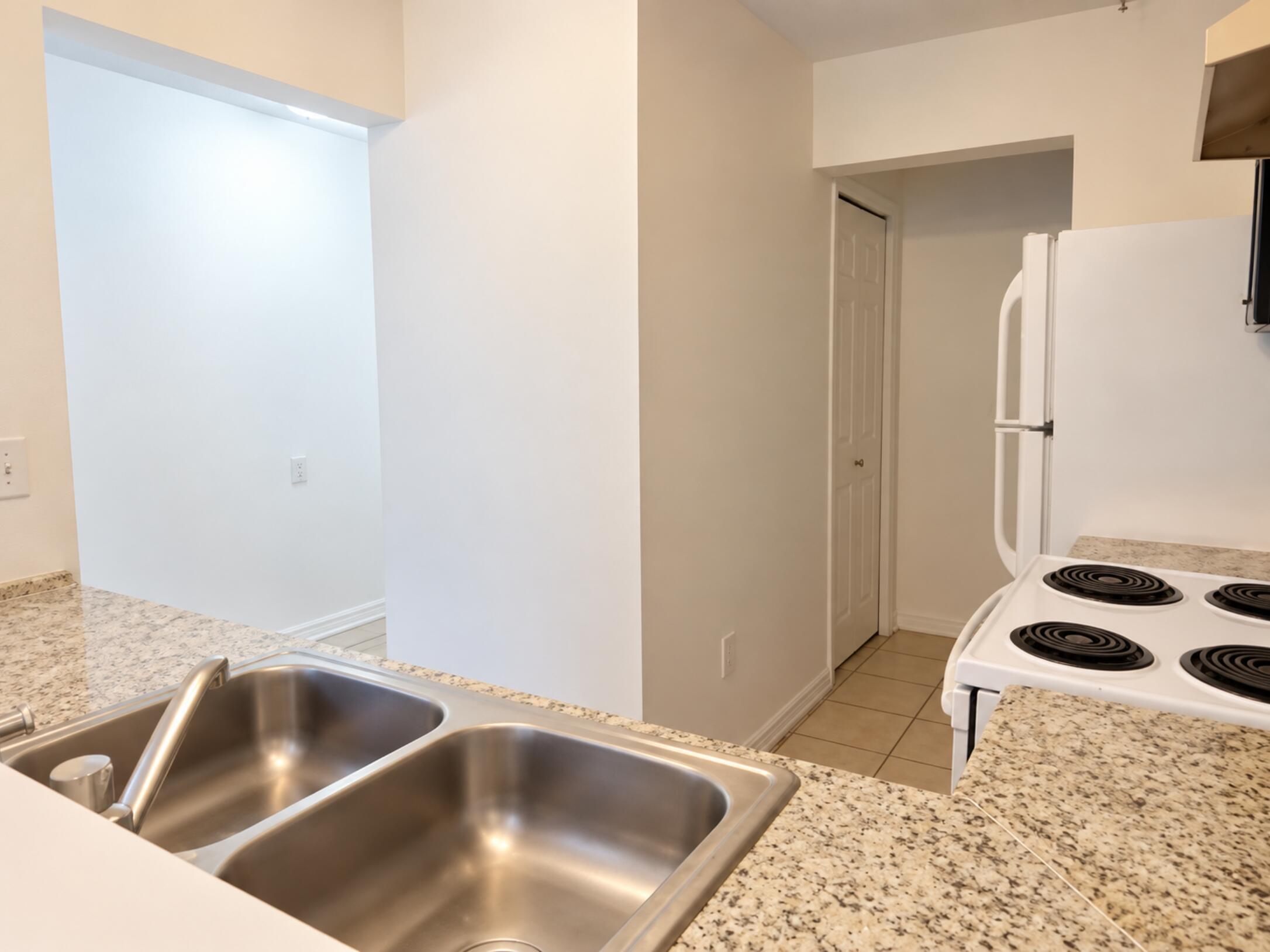 5220 VIA HACIENDA Circle #212