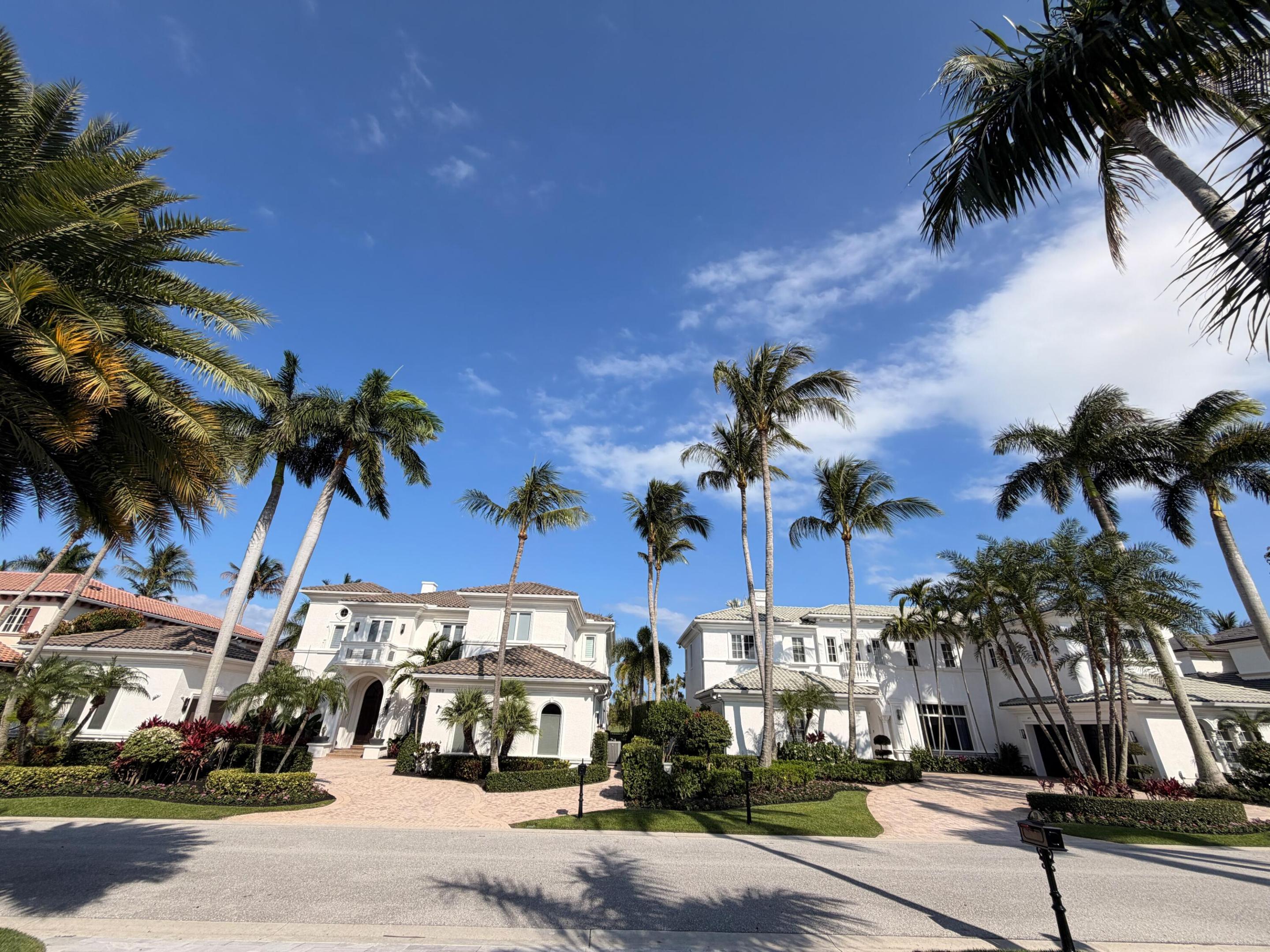 792 Harbour Isles Court
