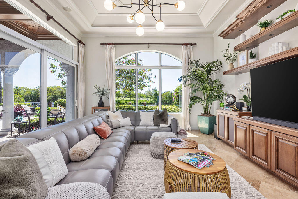 HARBOUR ISLES - Residential