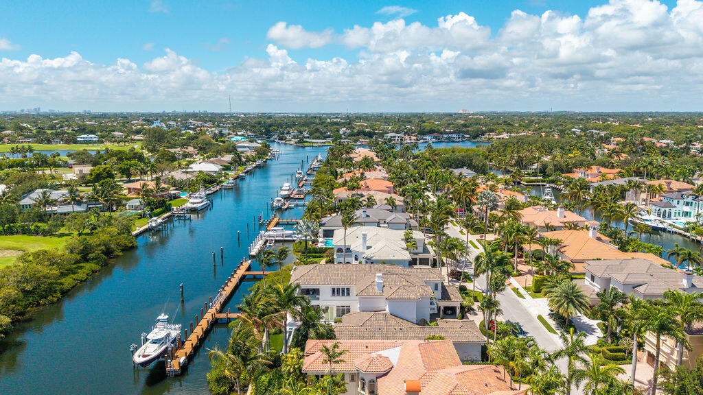 792 Harbour Isles Court