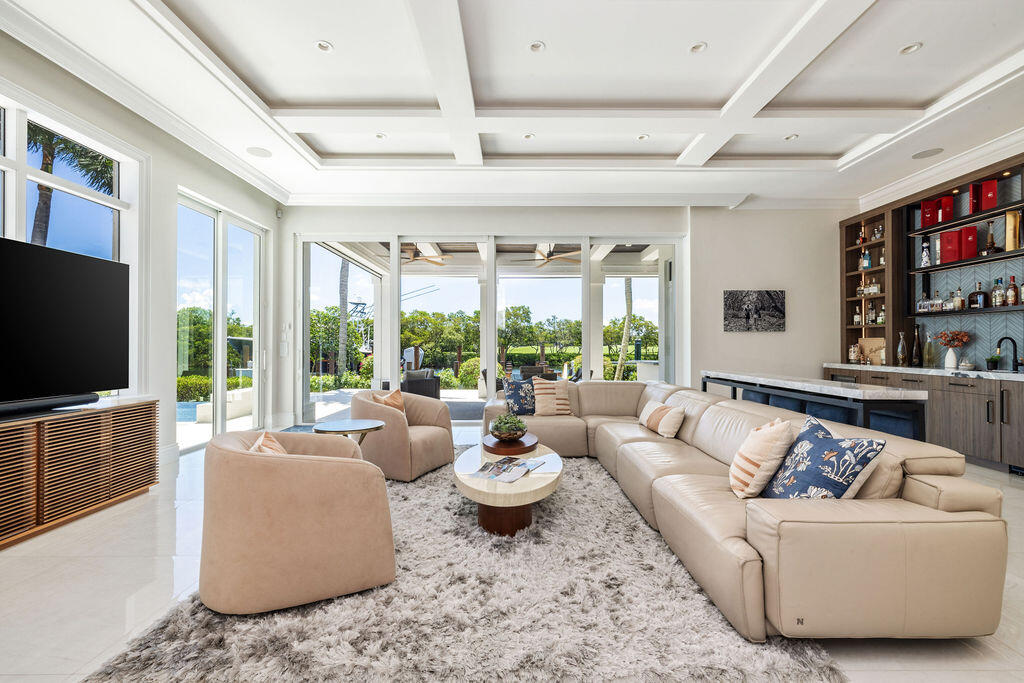 HARBOUR ISLES - Residential