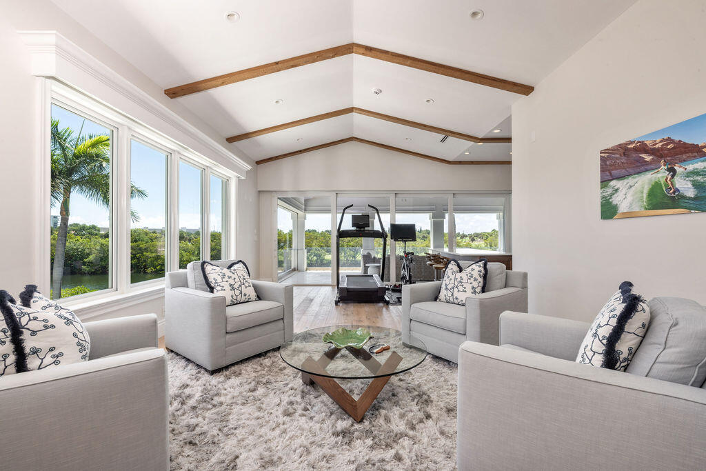HARBOUR ISLES - Residential