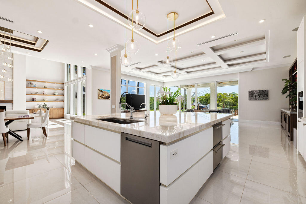 HARBOUR ISLES - Residential