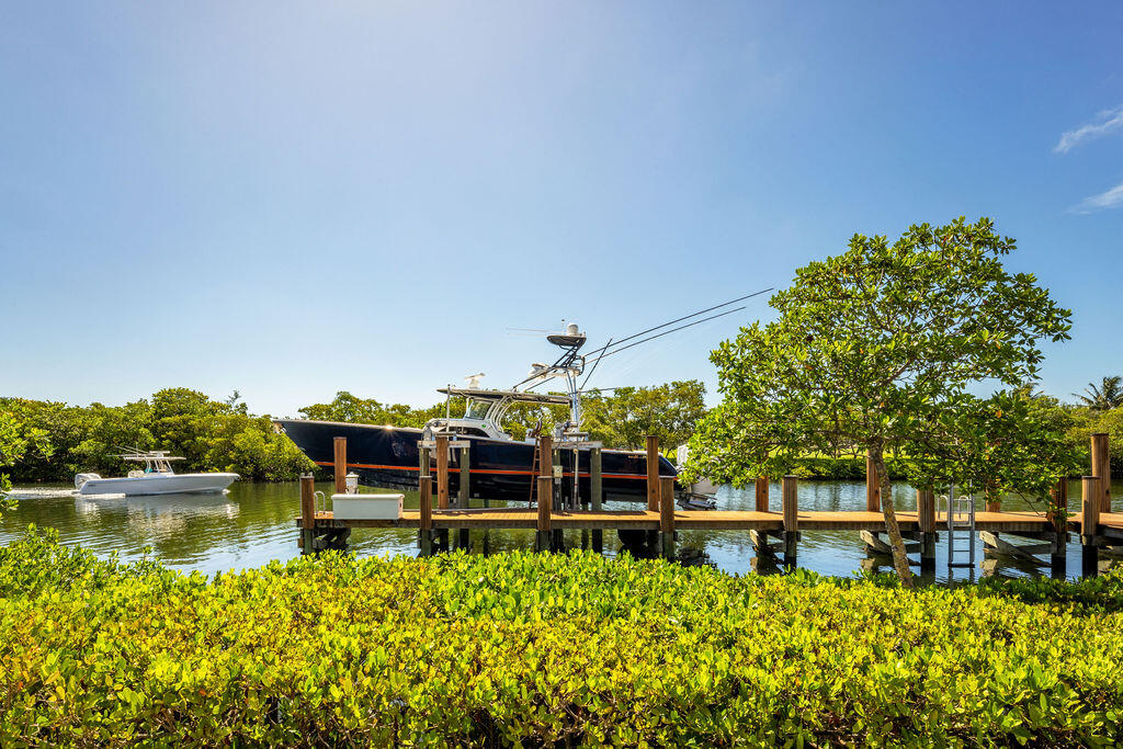 HARBOUR ISLES - Residential