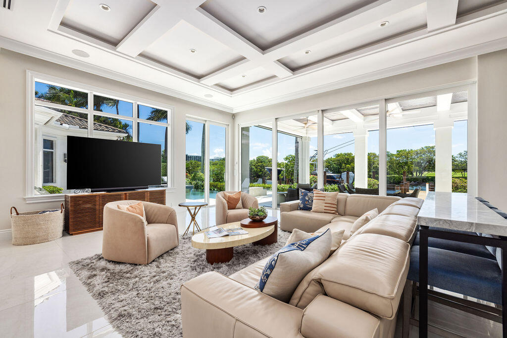 HARBOUR ISLES - Residential