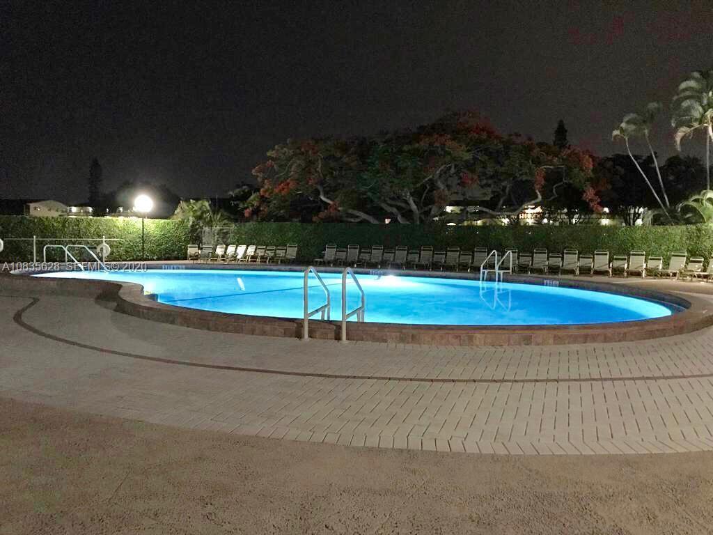 MANSFIELD AT CENTURY VILLAGE CONDO - Residential Lease