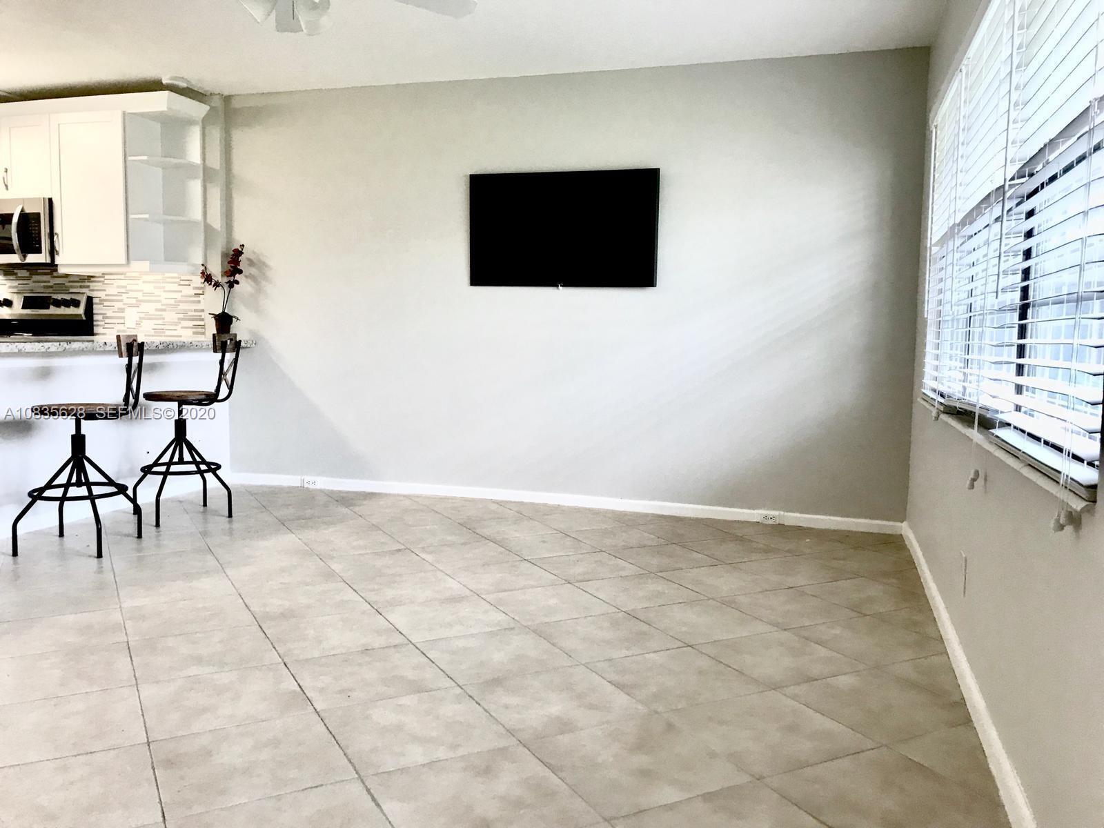 MANSFIELD AT CENTURY VILLAGE CONDO - Residential Lease