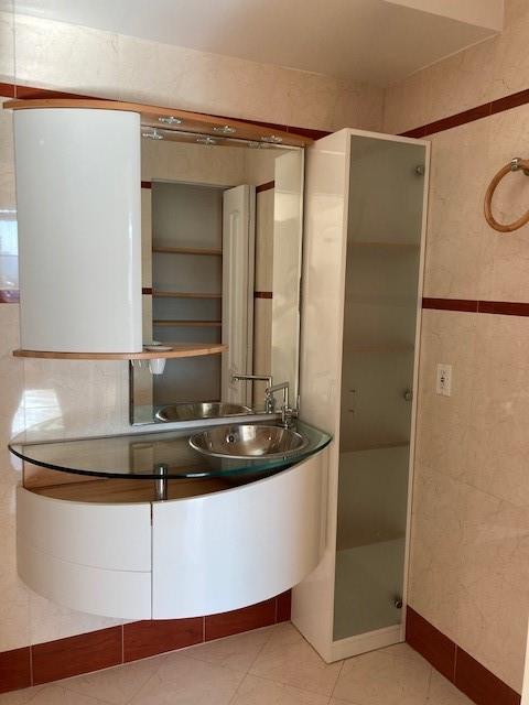 THE COSMOPOLITAN RESIDENC - Residential Lease