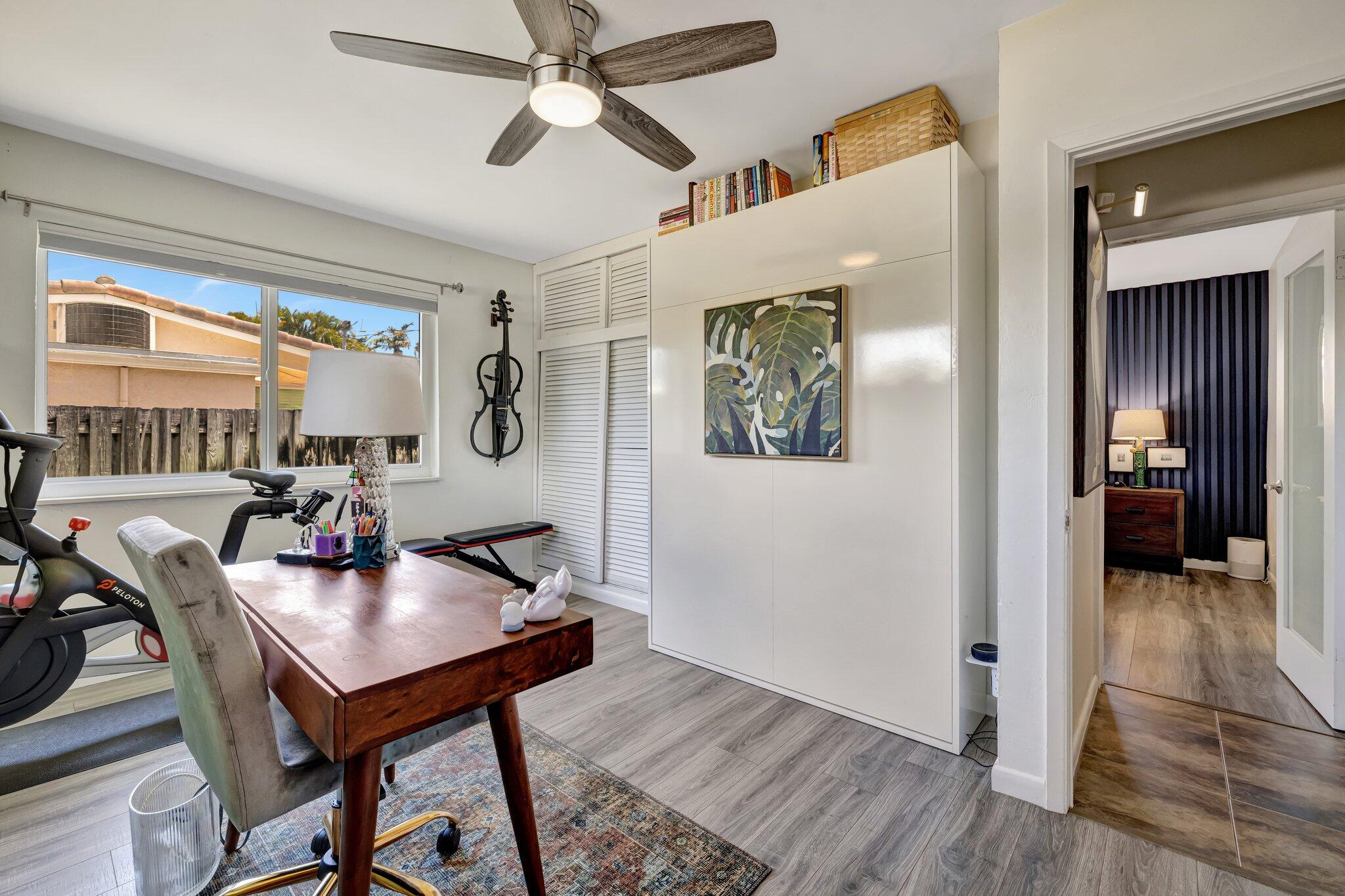 SUNSET MANORS - Residential