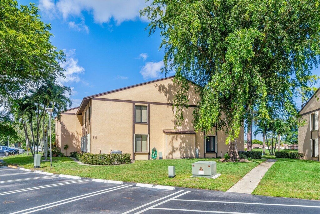 Photo of 813 Sky Pine Way #D1, Greenacres, FL 33415 (MLS # R10921433)