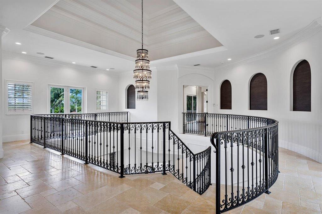 TROPIC ISLE - Residential