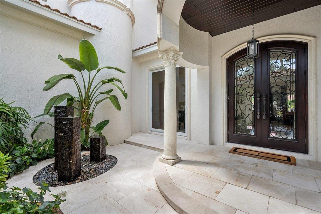 TROPIC ISLE - Residential