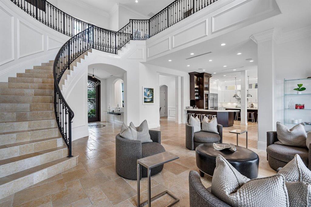 TROPIC ISLE - Residential