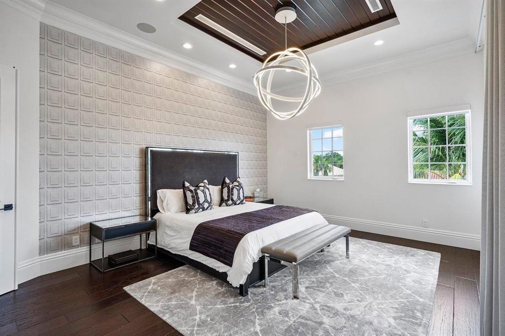 TROPIC ISLE - Residential