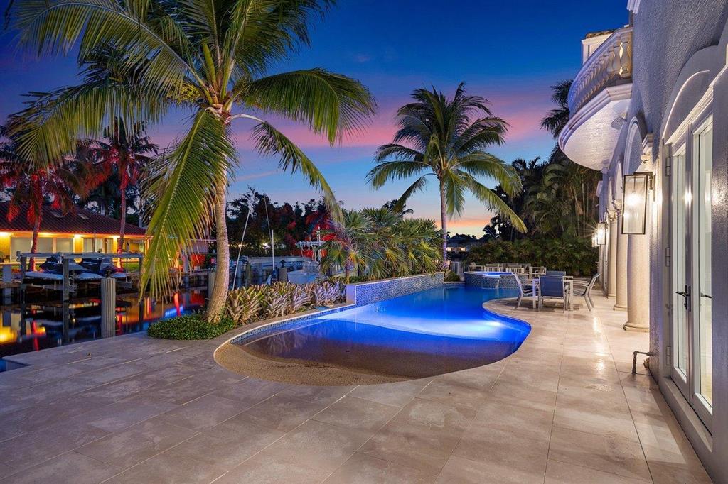 TROPIC ISLE - Residential