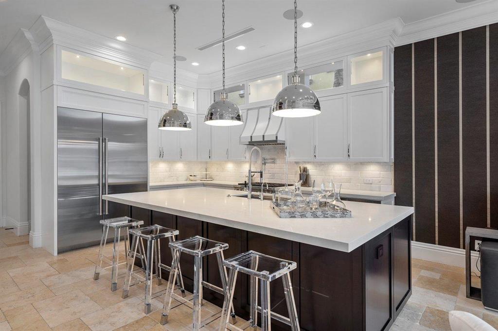 TROPIC ISLE - Residential