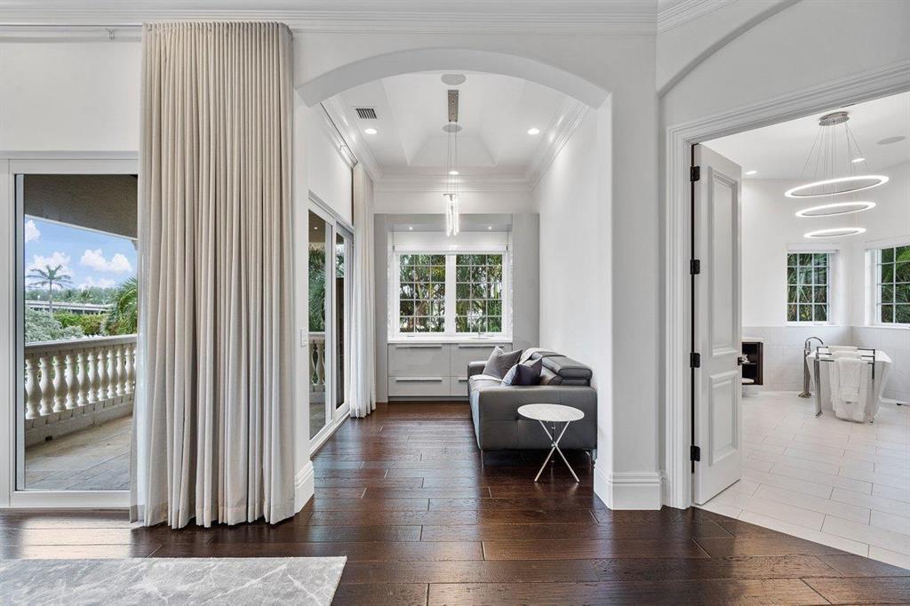 TROPIC ISLE - Residential