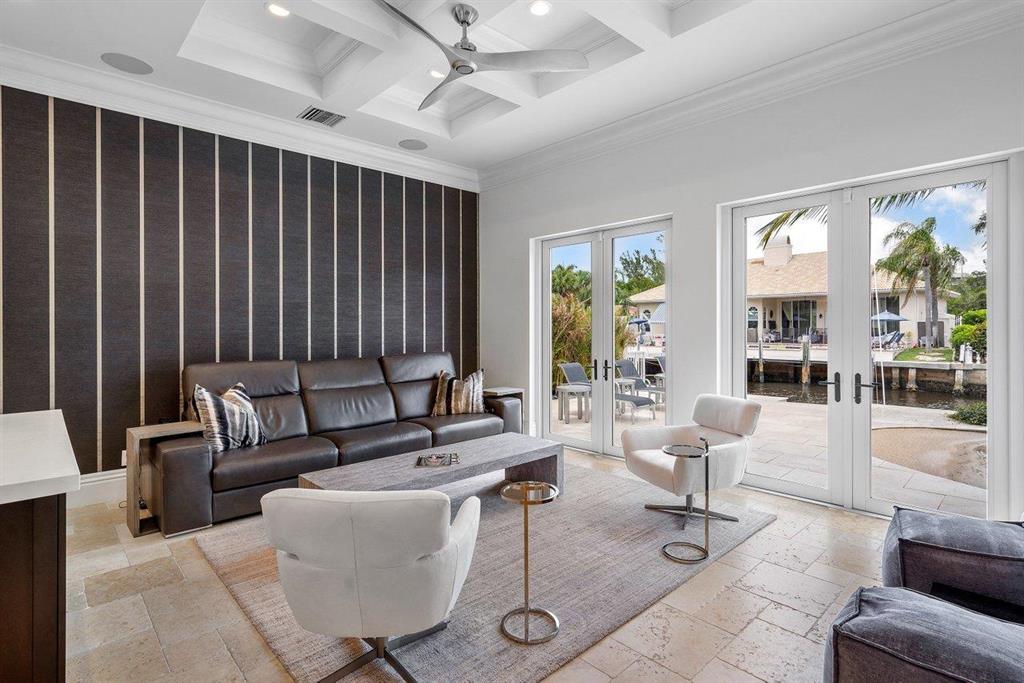 TROPIC ISLE - Residential