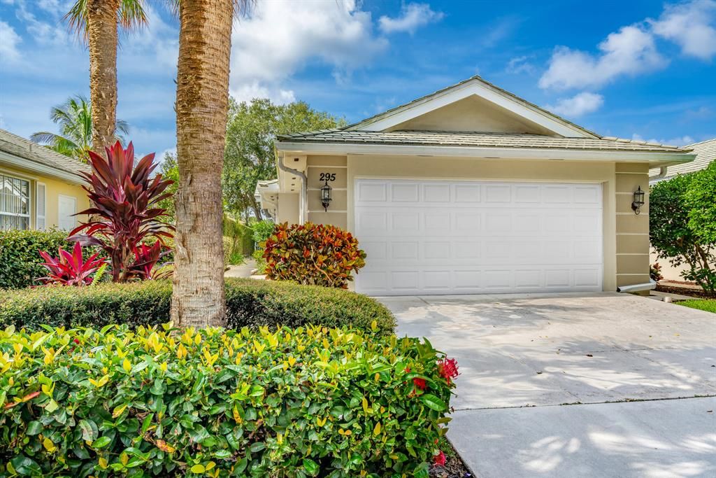 Photo of 295 Brier Circle, Jupiter, FL 33458 (MLS # R10733581)
