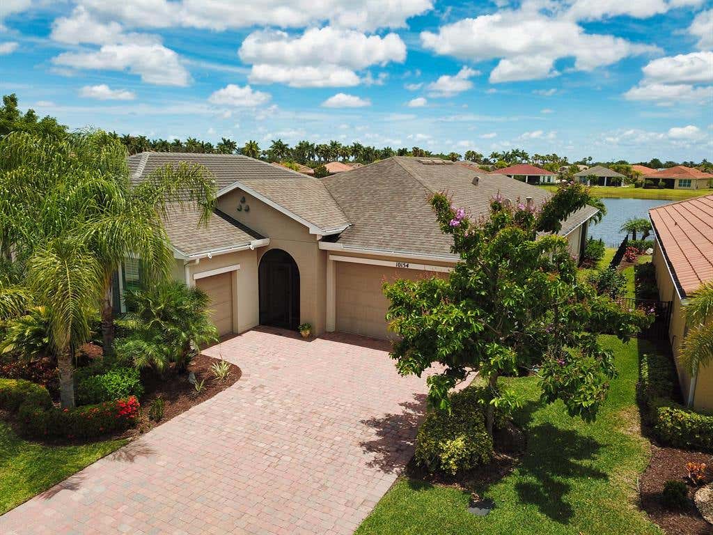 Photo of 10154 SW Yellowwood Avenue, Port Saint Lucie, FL 34987 (MLS # R10717276)