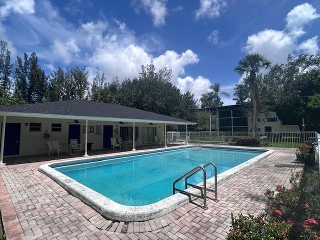 5090 SW 64th ave 307