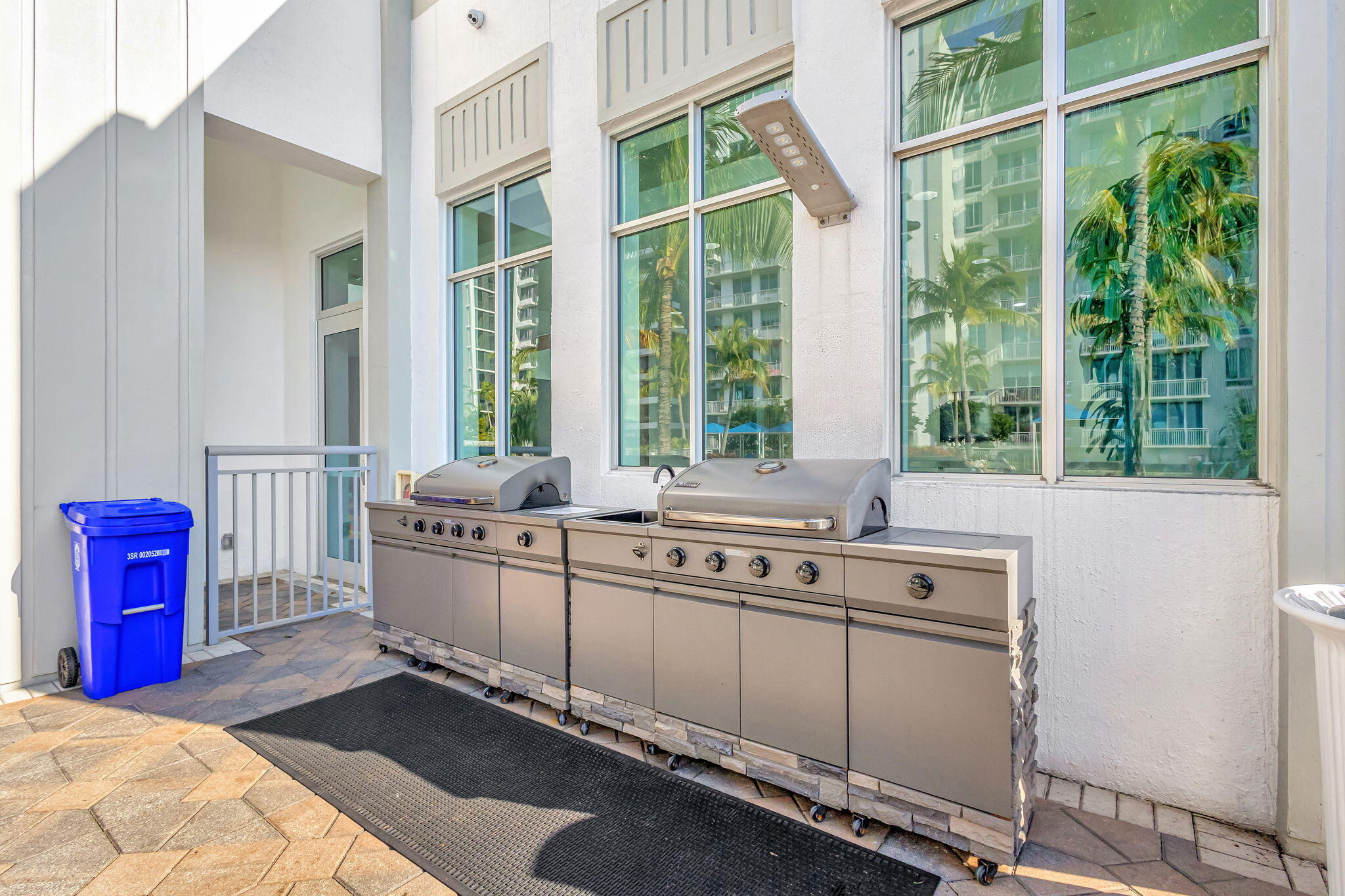 EDGE CONDO - Residential