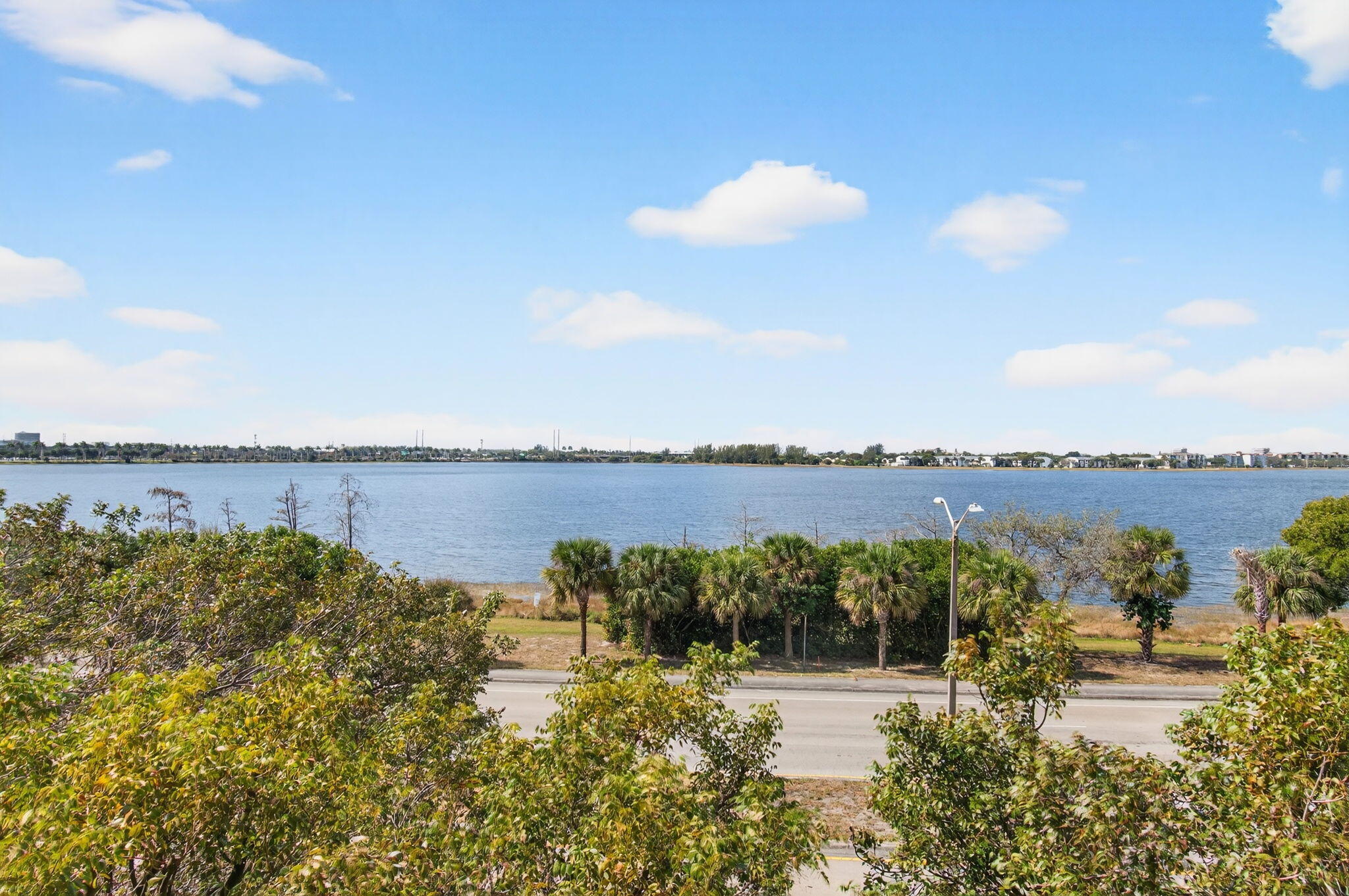 EDGE CONDO - Residential