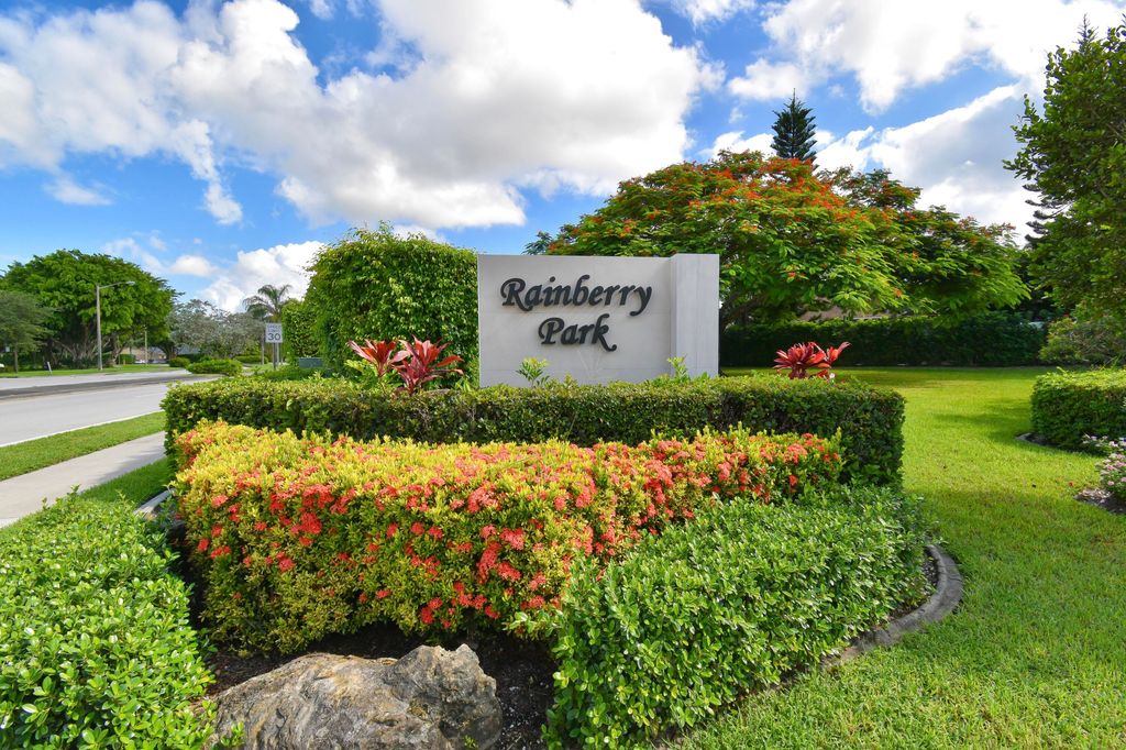 Photo of 21565 Yellowstone Park Way, Boca Raton, FL 33428 (MLS # R11140562)