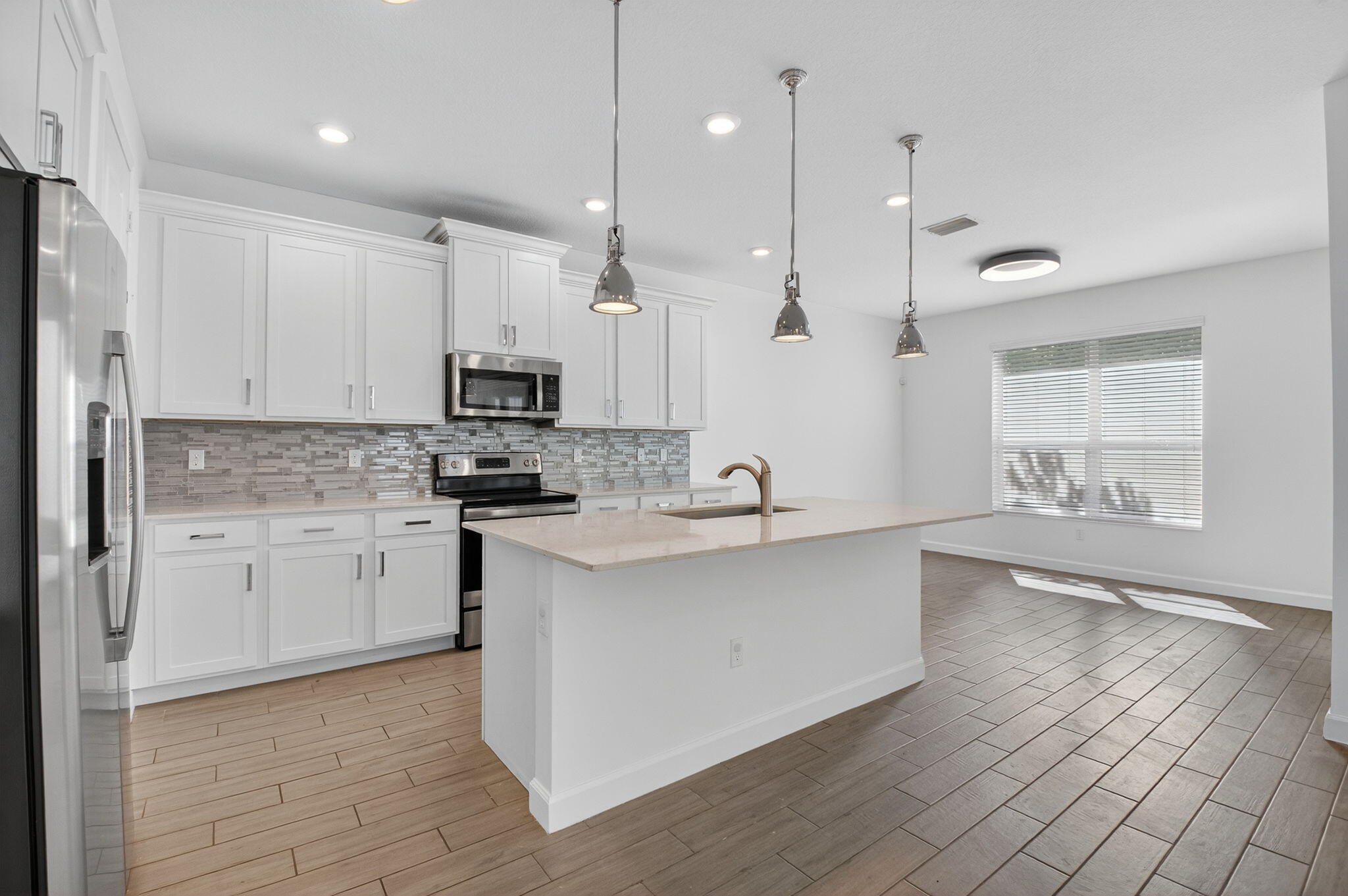 BANYAN COURT - Residential Lease