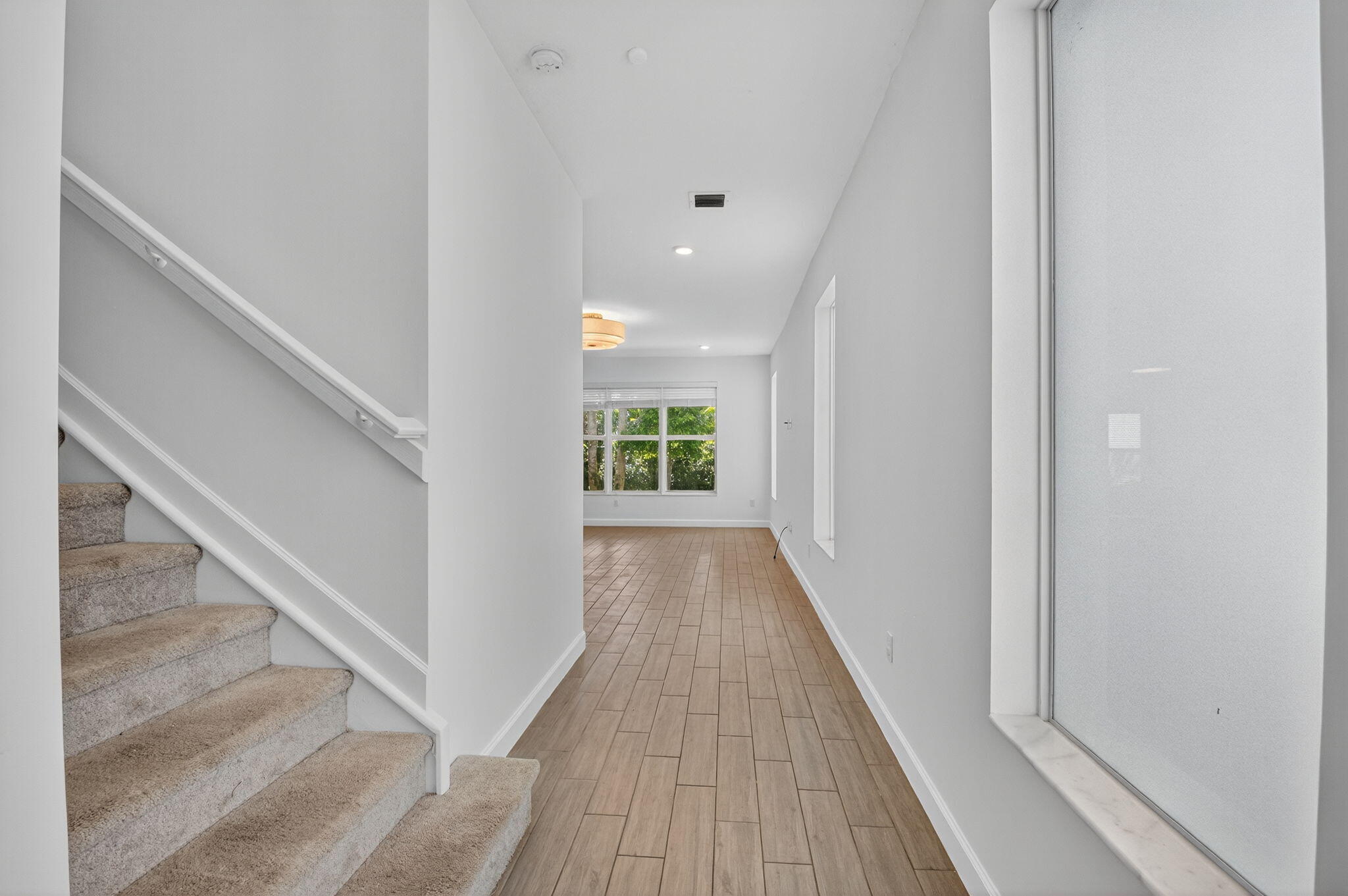 BANYAN COURT - Residential Lease