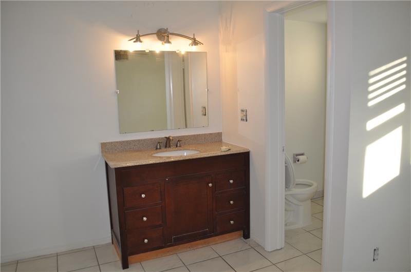 Buckingham Condo - Residential