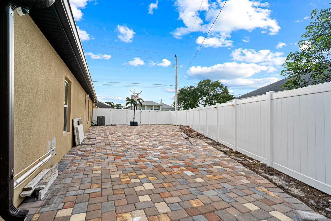 PORT ST LUCIE SECTION 19 - Residential