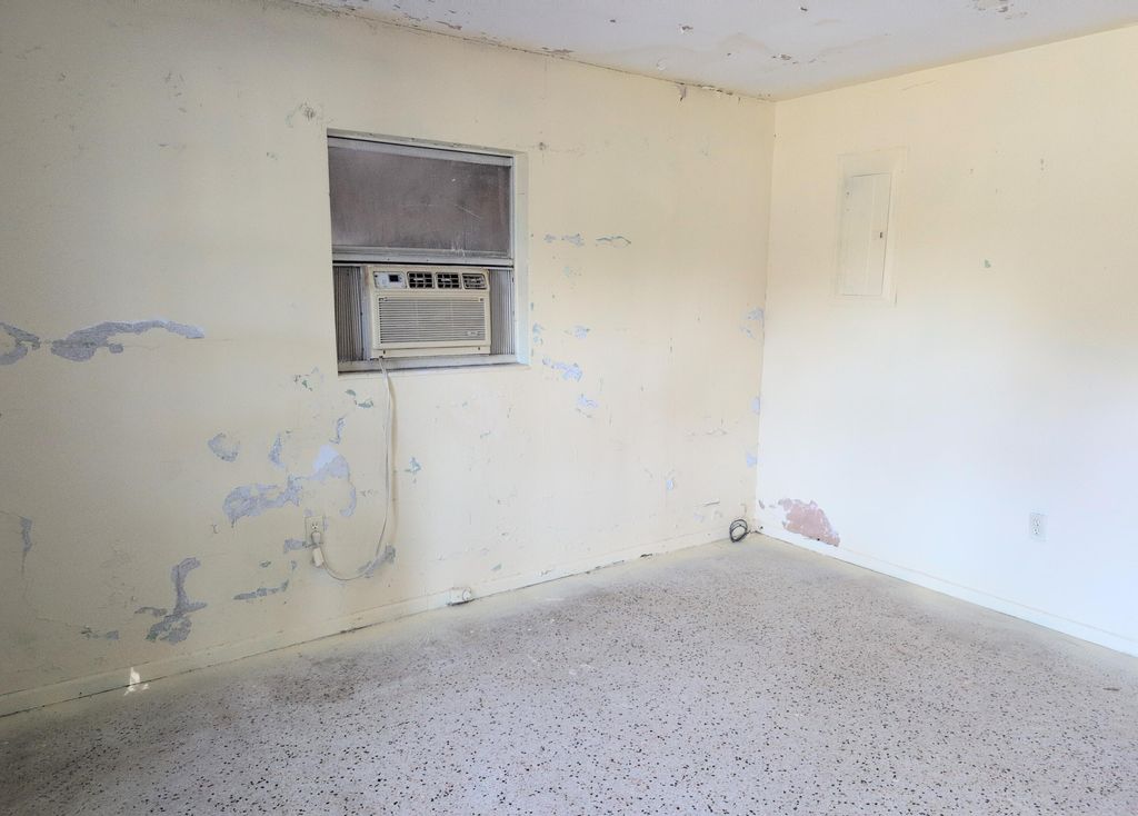 Photo of 1606 Avenue H, Fort Pierce, FL 34950 (MLS # B26011082)