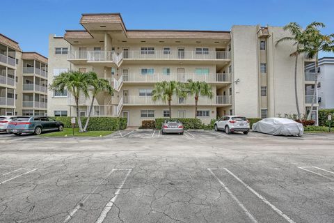 Condominium in Boynton Beach FL 646 Snug Harbor Drive Dr.jpg