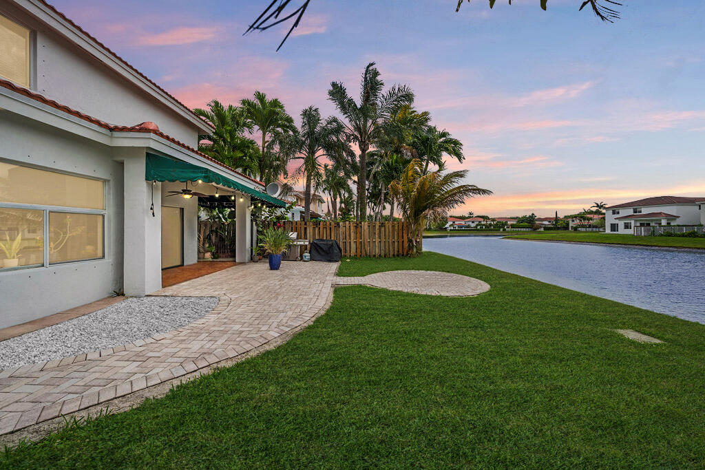 DORAL MEADOWS 1ST ADDN - Residential