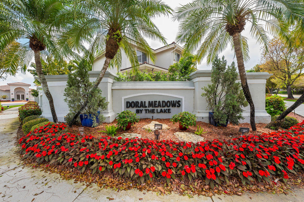 DORAL MEADOWS 1ST ADDN - Residential