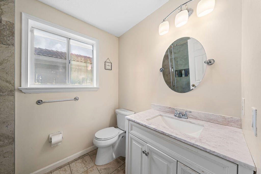 DORAL MEADOWS 1ST ADDN - Residential