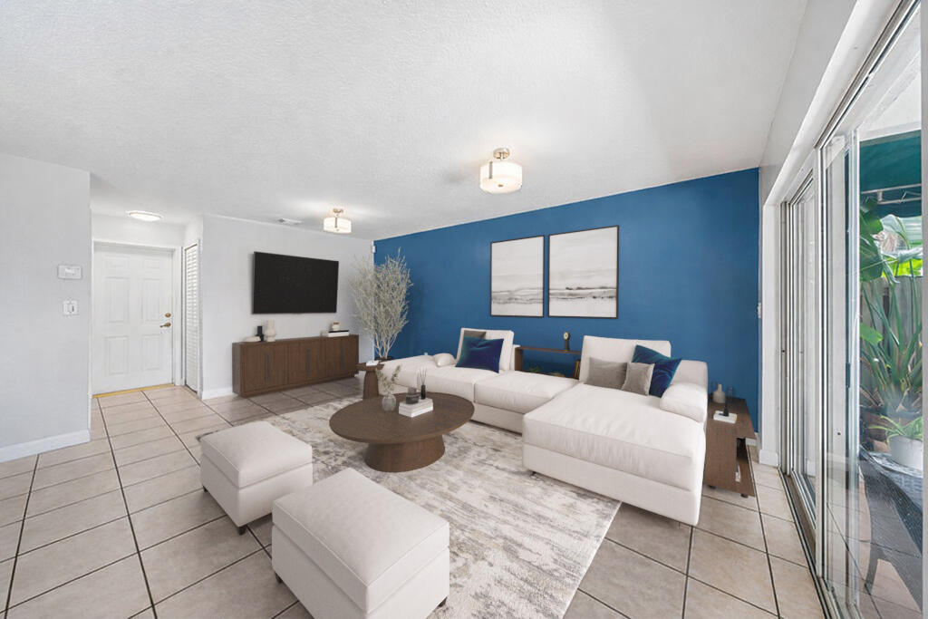 DORAL MEADOWS 1ST ADDN - Residential