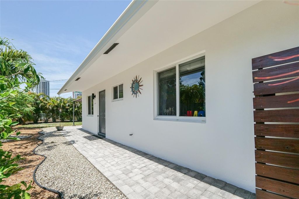 Photo of 309 SW 8th Street, Fort Lauderdale, FL 33315 (MLS # F10513858)