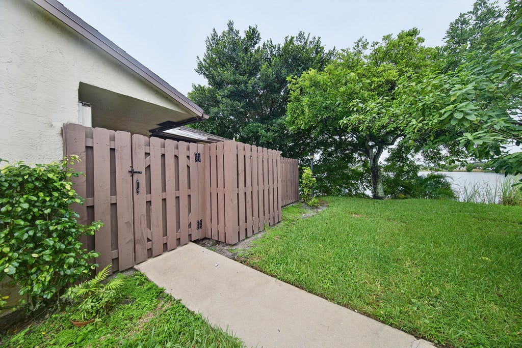Photo of 3402 WATERVIEW Circle #B, Palm Springs, FL 33461 (MLS # B26085677)