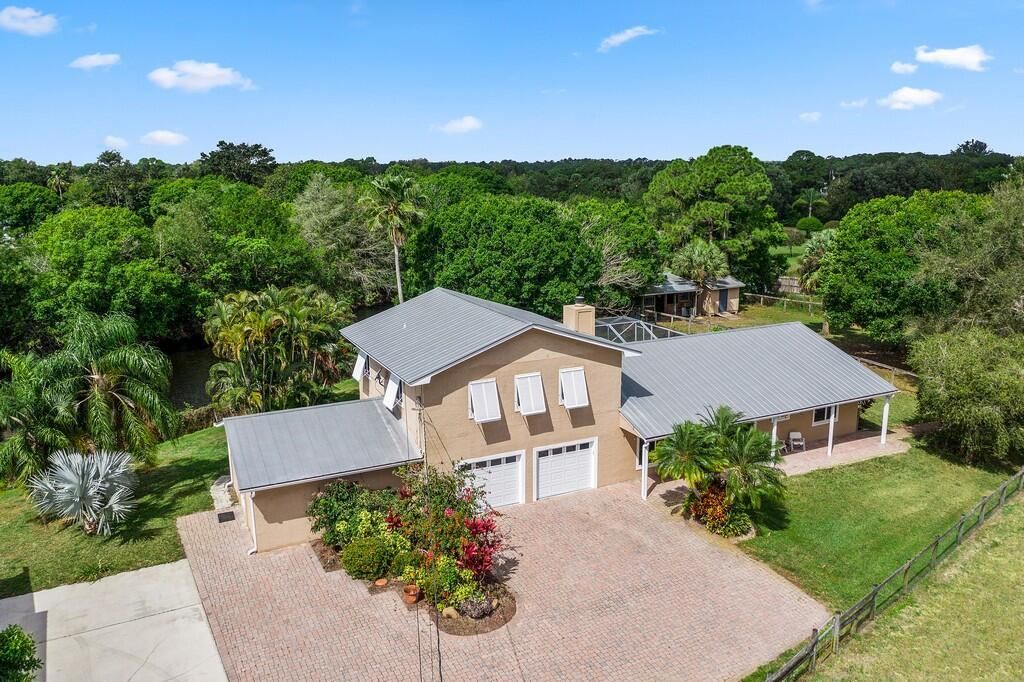 Photo of 5920 SE Ault Avenue, Stuart, FL 34997 (MLS # R10782702)