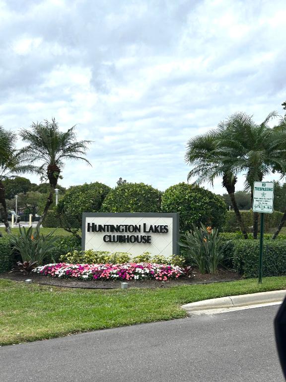 HUNTINGTON LAKES SEC THREE CONDOS - Residential