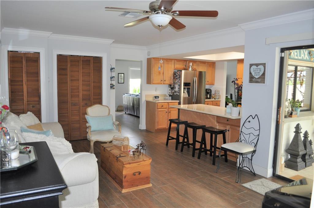 TROPIC PALMS - Residential