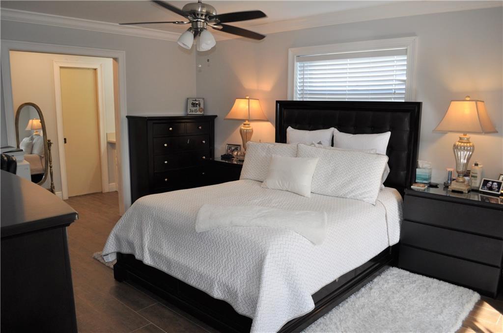 TROPIC PALMS - Residential