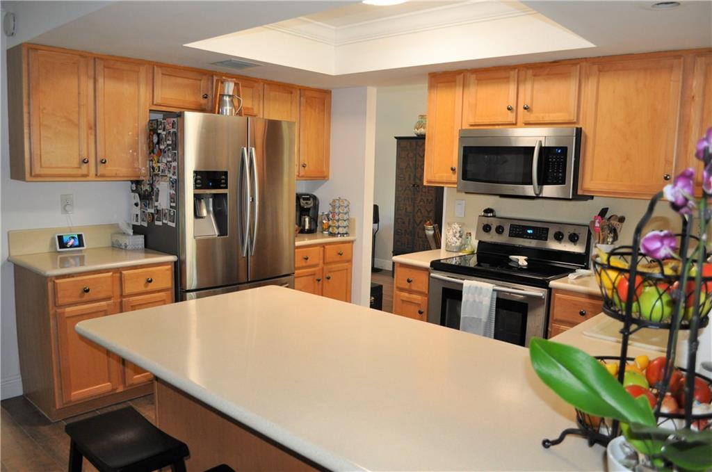 TROPIC PALMS - Residential