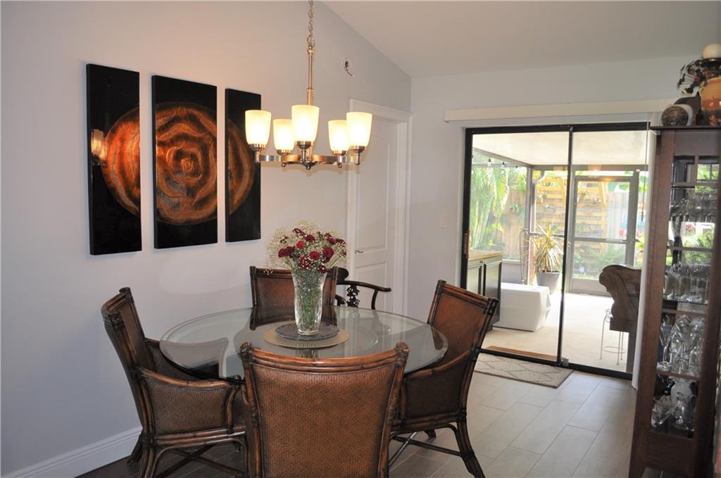 TROPIC PALMS - Residential