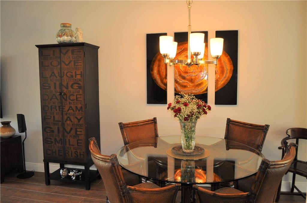 TROPIC PALMS - Residential